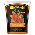 SunGro Horticulture Soil and Soil Amendments - Natural Organic Potting Soil - 2 Cu Ft - Peat Moss, Perlite