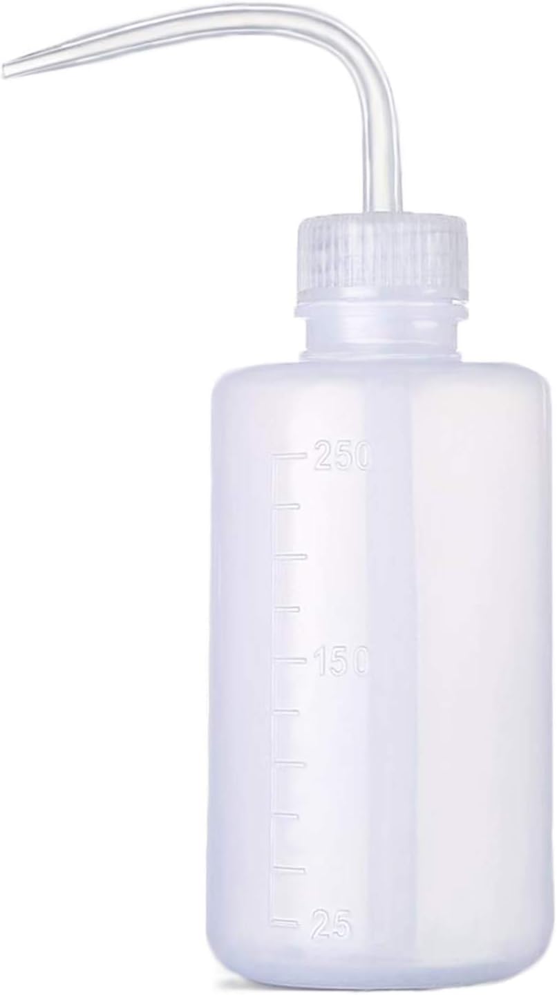 Squeeze Plant Watering Bottle 250ml 8oz Small Wash Bottle Squeeze Plastic Watering Can for Indoor Plants Succulents (1pc)